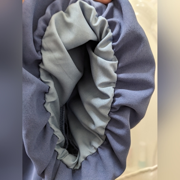 V-Neck Blouse with Puff Sleeves & Asymmetrical Hemline Size XL - Picture 16 of 17